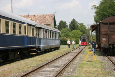 7058.003 im Zugverband im Bahnhof Obersch�tzen